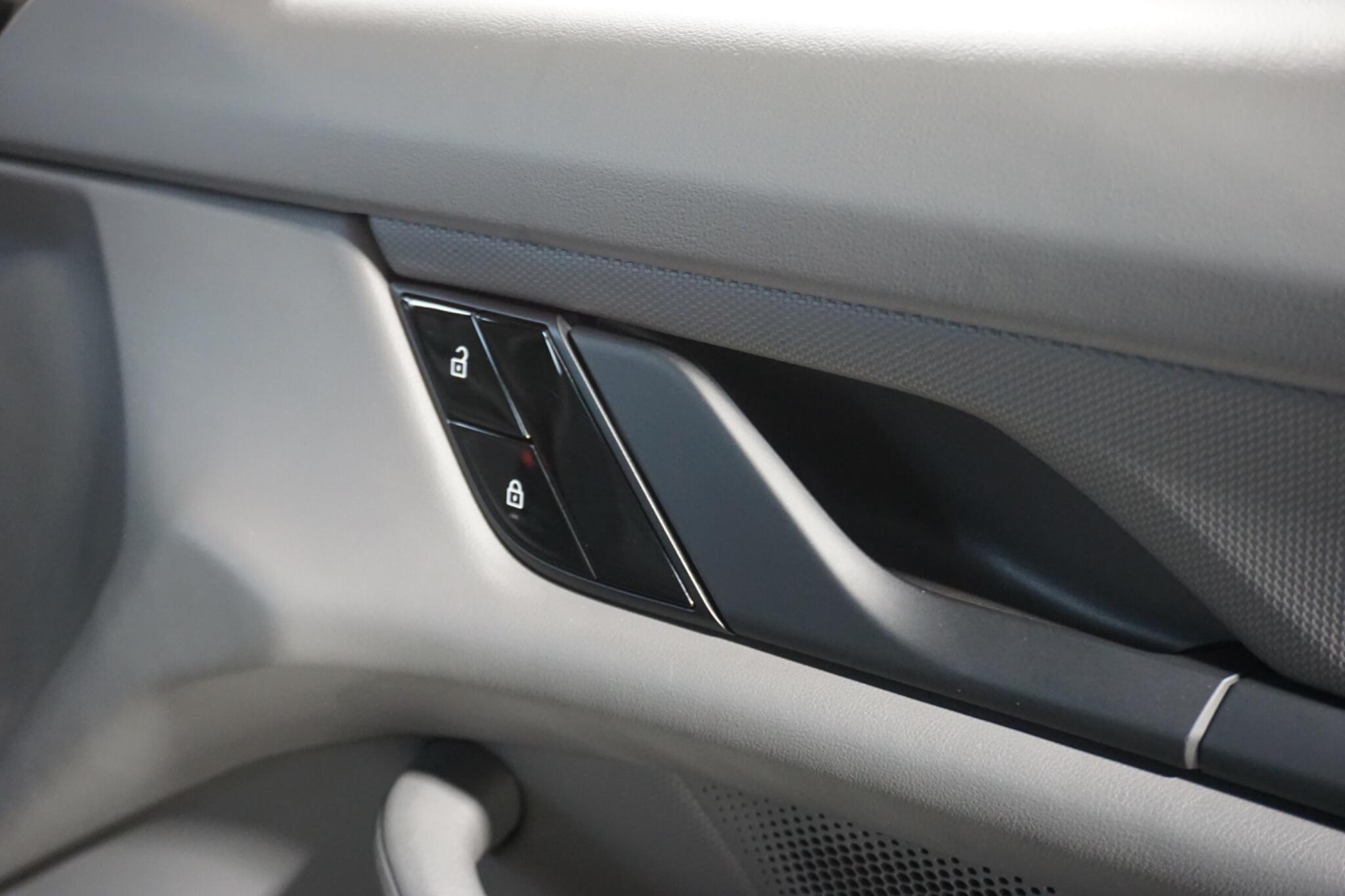 Porsche Taycan Performance 79.2kWh 4S Saloon 4dr Electric Auto 4WD (530 ps)